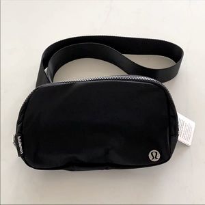 NWT Lululemon Everywhere Belt Bag